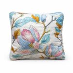 Pernă matlasată anti-alergică, alb cu flori, 70x70 cm