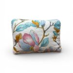 Pernă matlasată anti-alergică, alba cu flori, 50x70